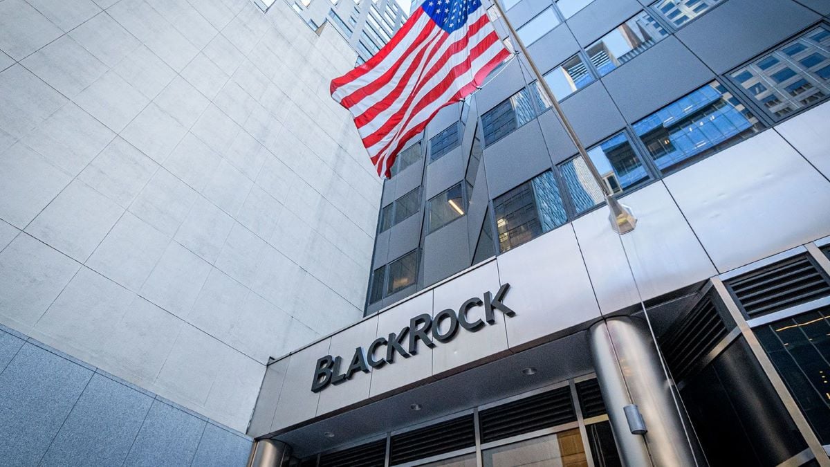 BlackRock CEO Larry Fink: Bitcoin Now Rivals Gold as a Top Asset Class